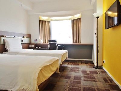 Travelodge Kowloon Hotel 3*